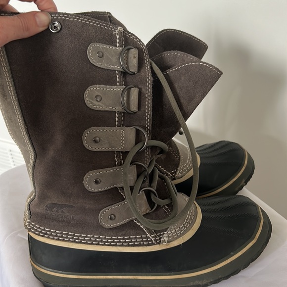 SOREL JOAN OF ARC winter boots. GUC size 7 - Picture 5 of 11